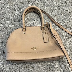 Coach purse with crossbody strap